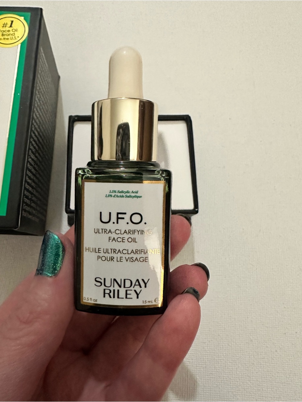 Sunday Riley U.F.O. Ultra-Clarifying Face Oil Salicylic BHA Treatment 15mL Mini - Picture 3 of 9
